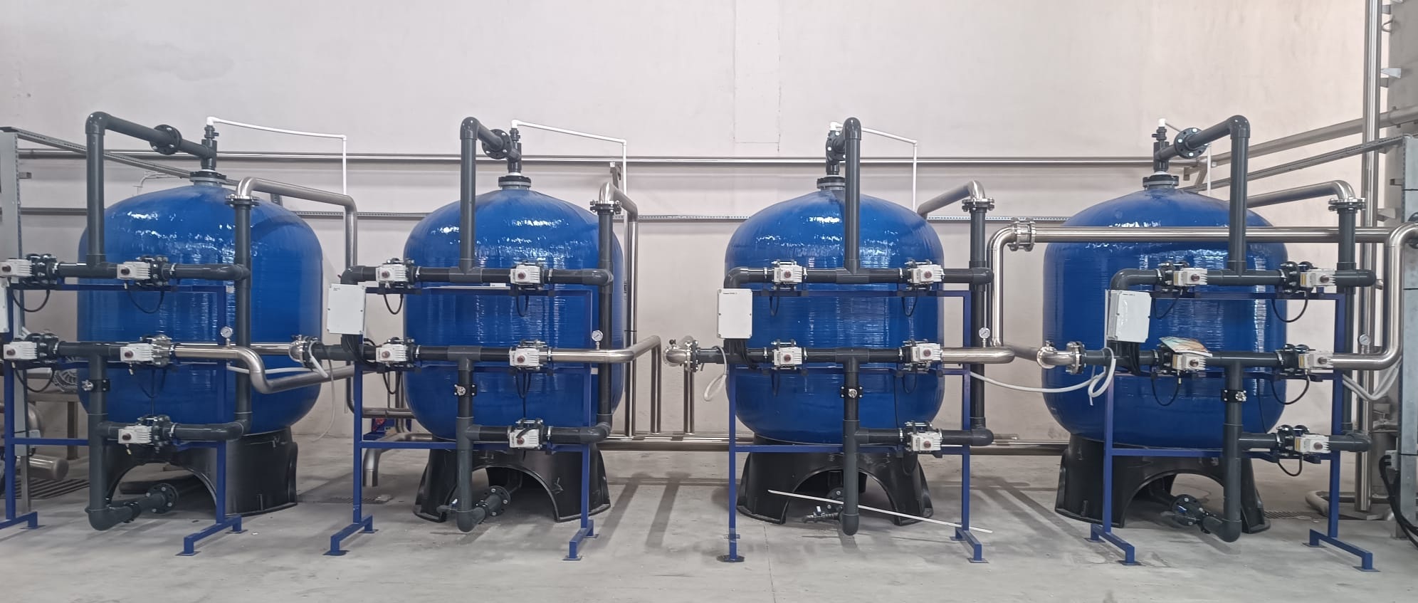 80 ton saat ham su ön arıtma sistemi kum filtresi aktif karbon