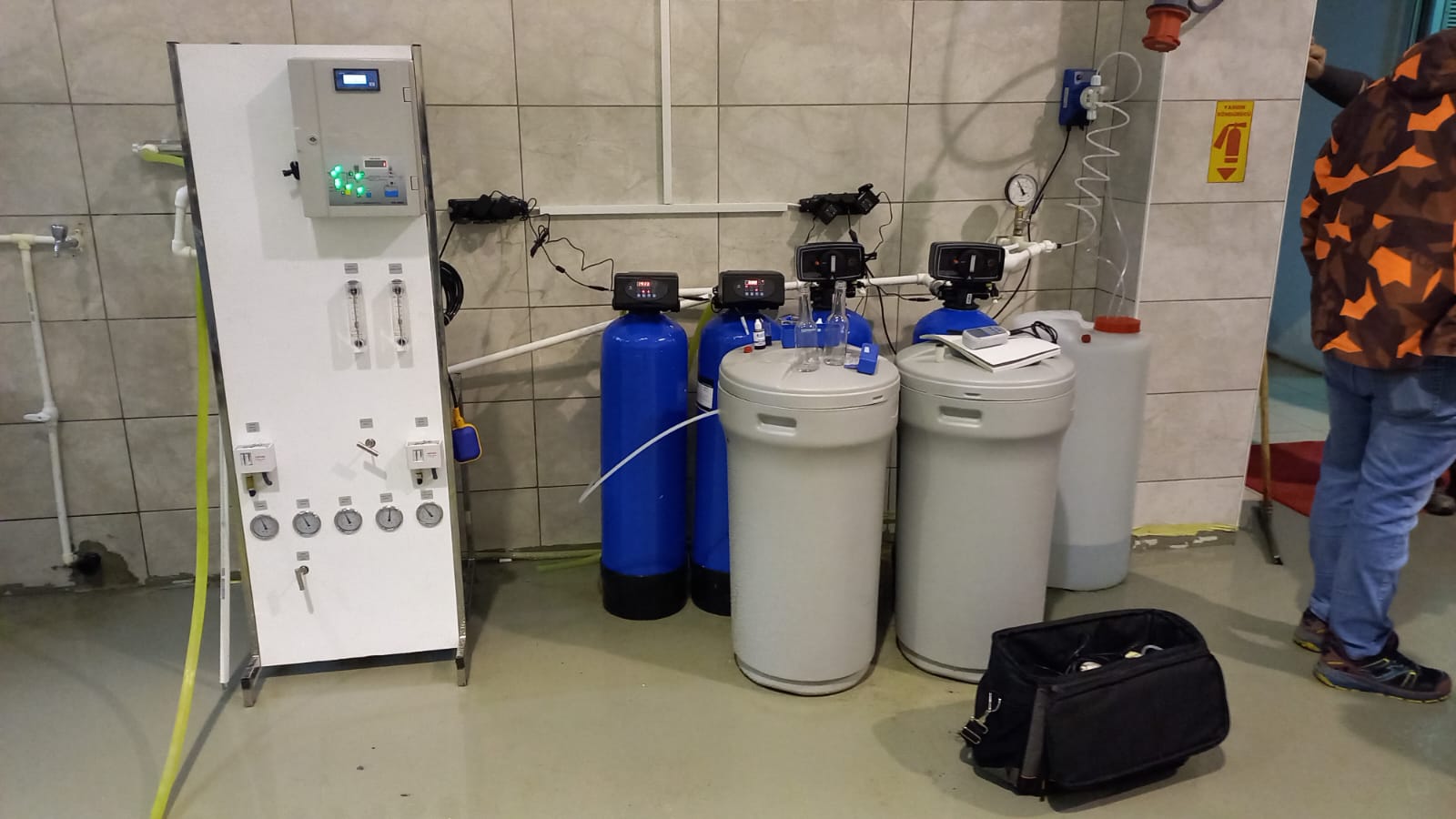 Su şartlandırma otomasyon panosu klor dozajlama sistemi kurulumu